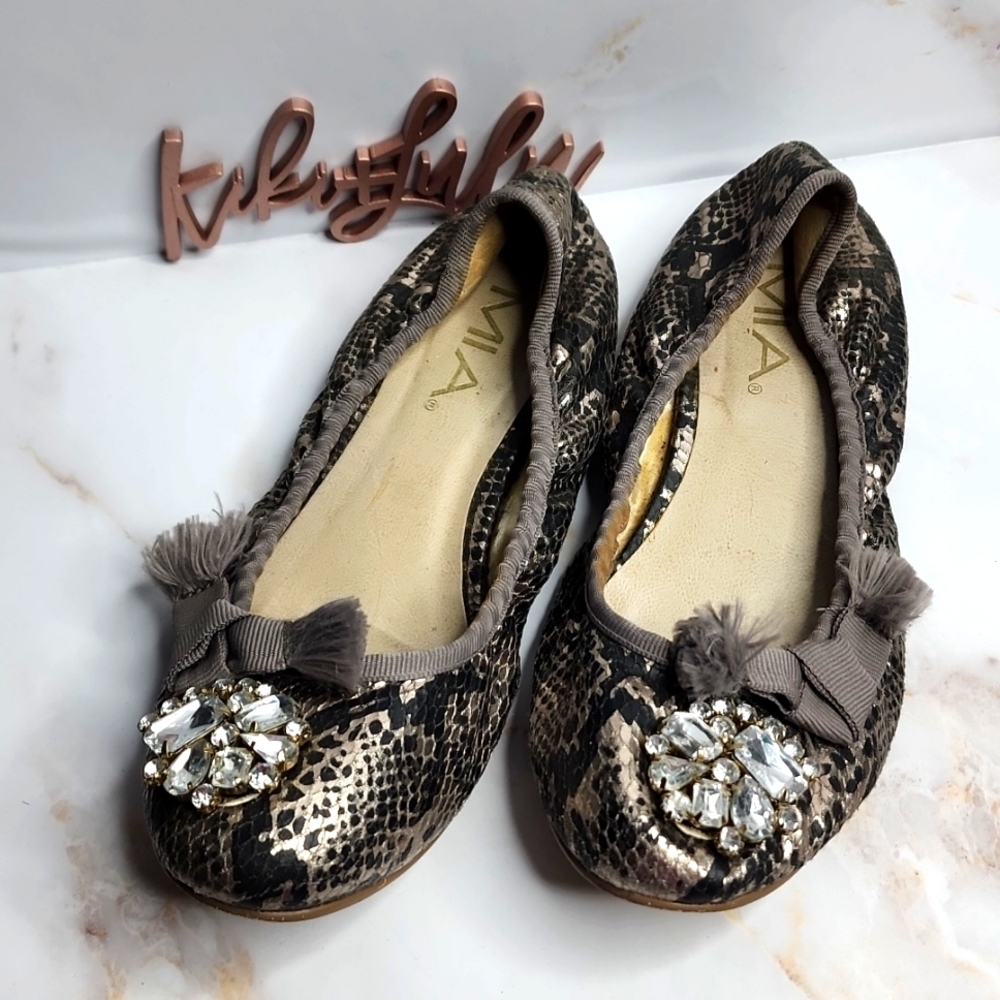 Mia righstones snakeskin flats with bow🔥 5/$25 Bundle Sale 🔥